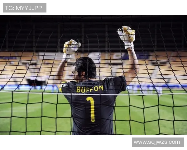 当足球巨星穿上军装展现力量与荣耀的别样风采