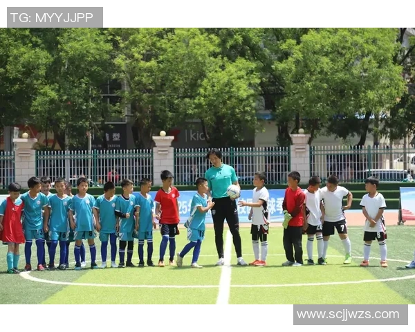 祝贺变身足球球星，愿你在绿茵场上尽展风采，成就辉煌人生